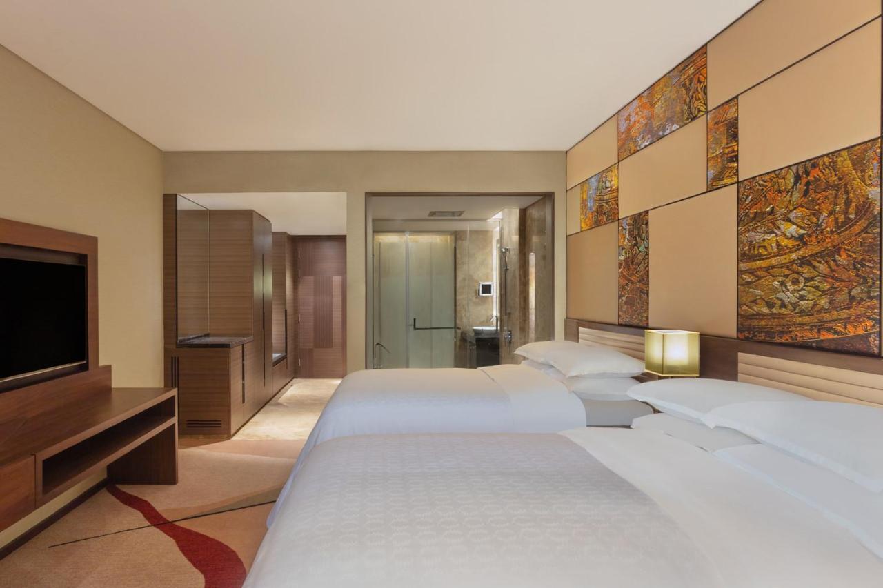 Sheraton Grand Bengaluru Whitefield Hotel & Convention Center Екстериор снимка