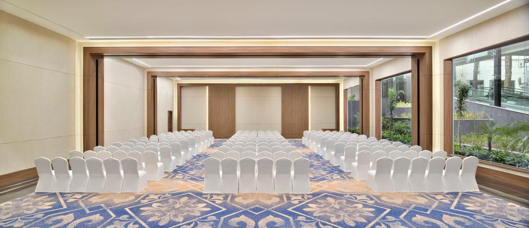 Sheraton Grand Bengaluru Whitefield Hotel & Convention Center Екстериор снимка