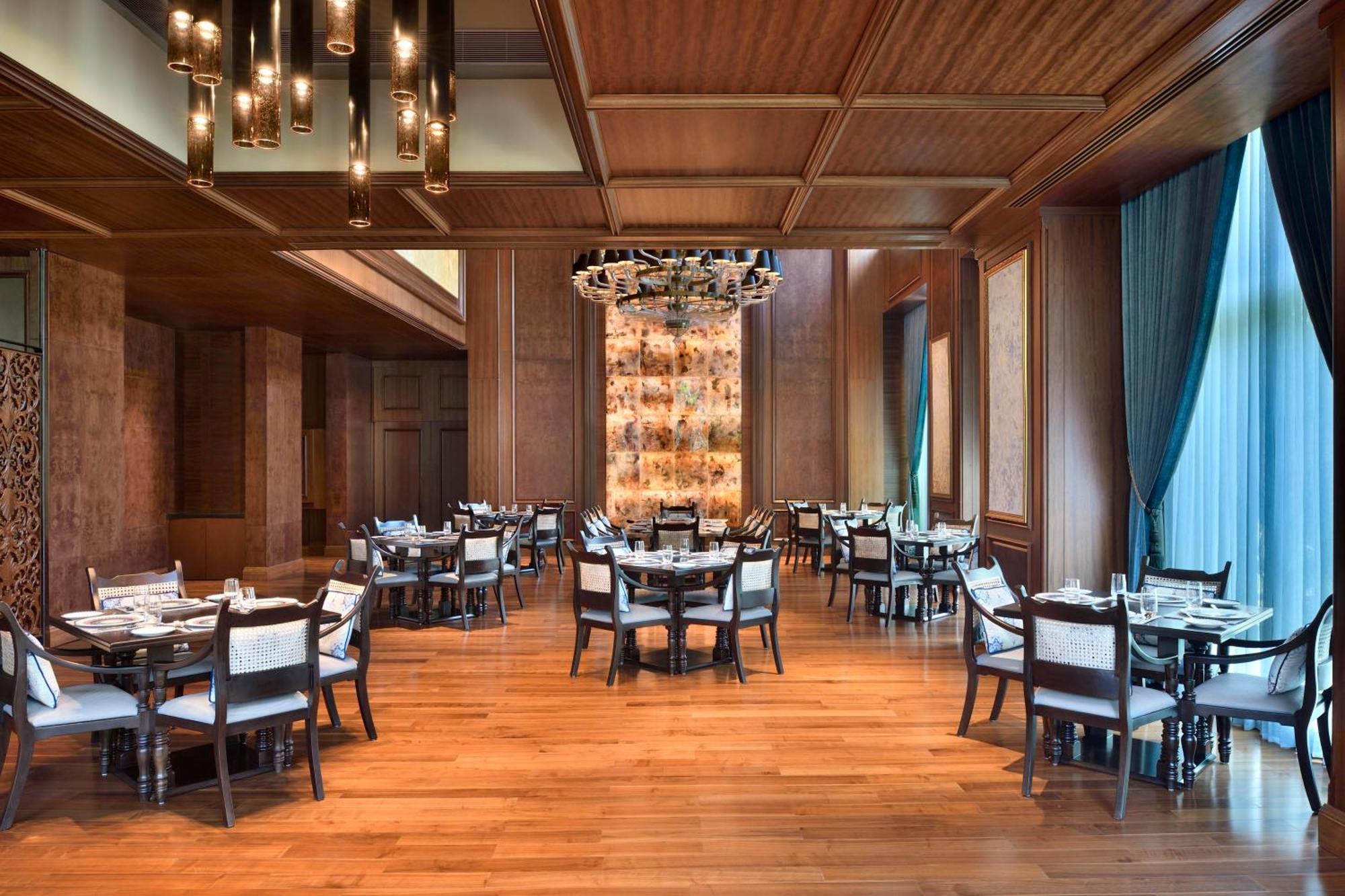 Sheraton Grand Bengaluru Whitefield Hotel & Convention Center Екстериор снимка