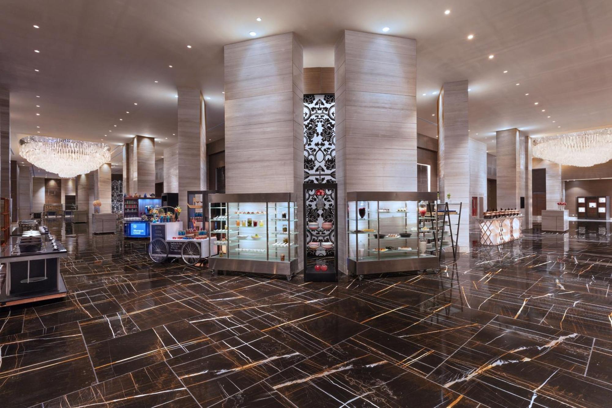 Sheraton Grand Bengaluru Whitefield Hotel & Convention Center Екстериор снимка