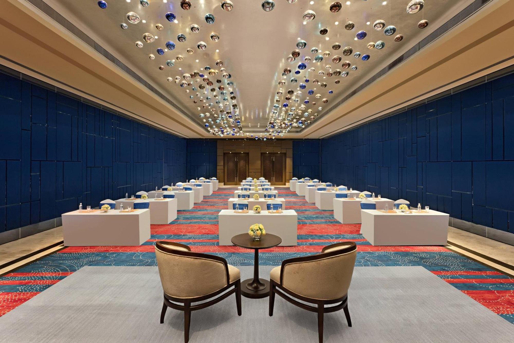 Sheraton Grand Bengaluru Whitefield Hotel & Convention Center Екстериор снимка