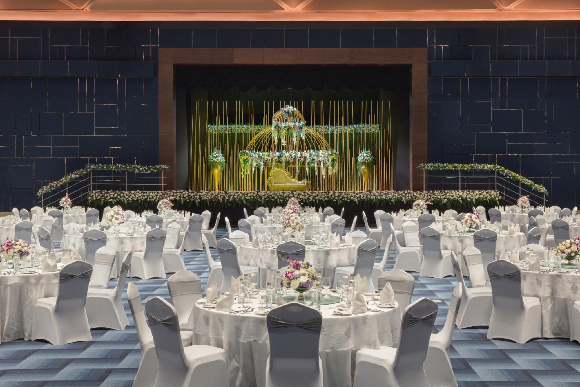 Sheraton Grand Bengaluru Whitefield Hotel & Convention Center Екстериор снимка