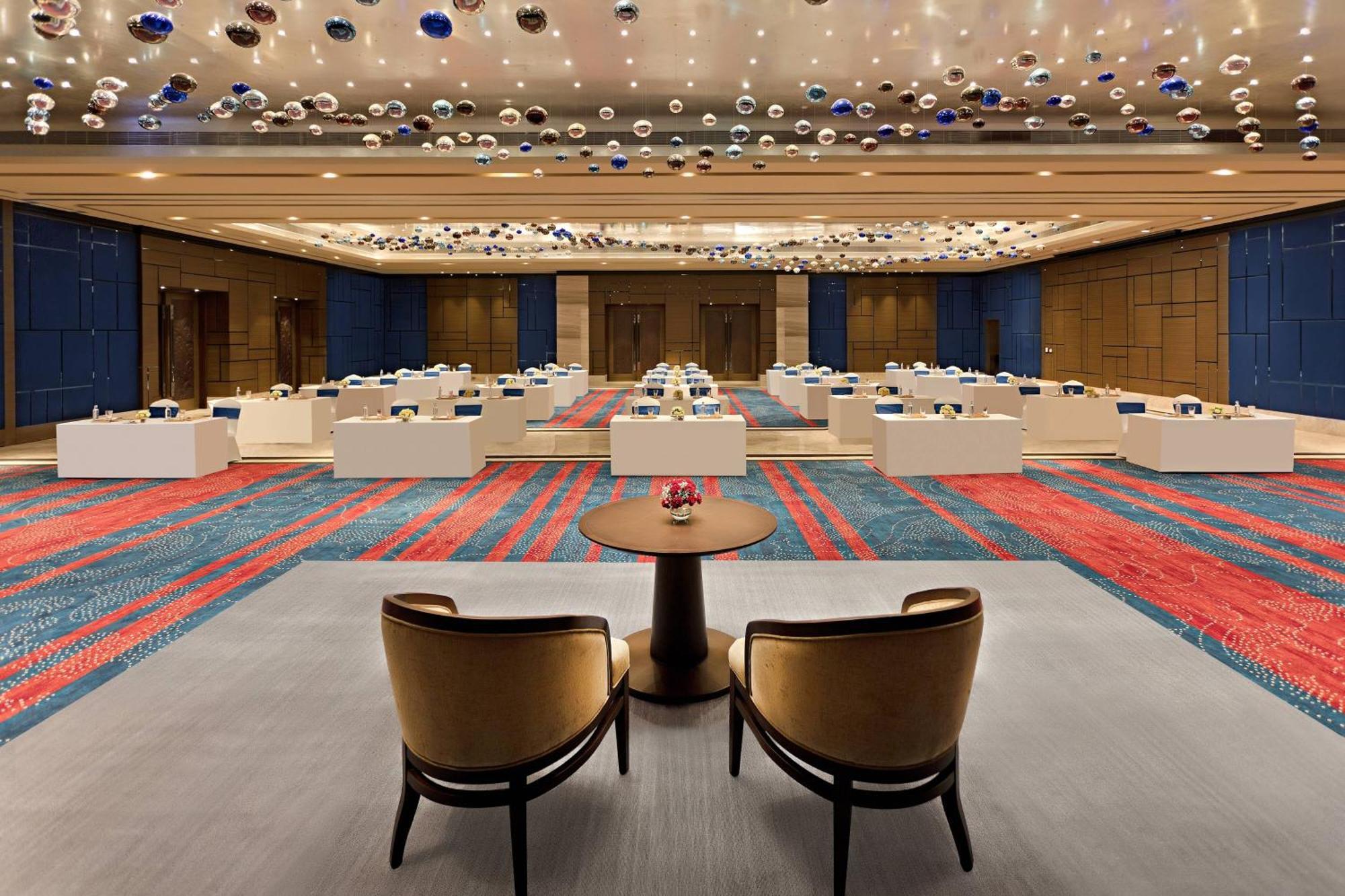 Sheraton Grand Bengaluru Whitefield Hotel & Convention Center Екстериор снимка
