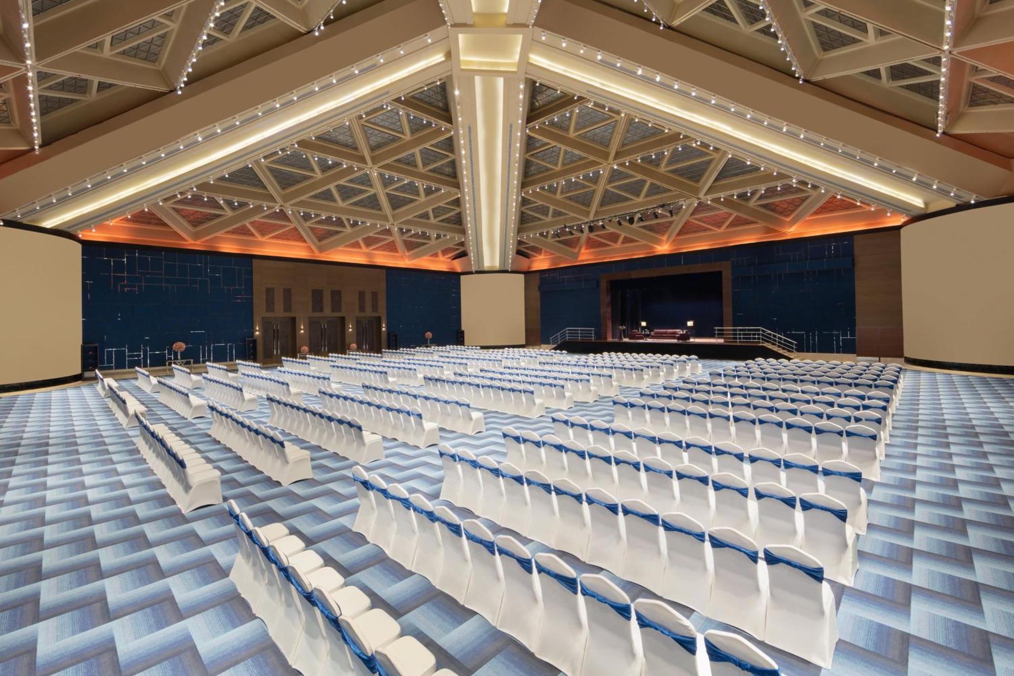 Sheraton Grand Bengaluru Whitefield Hotel & Convention Center Екстериор снимка