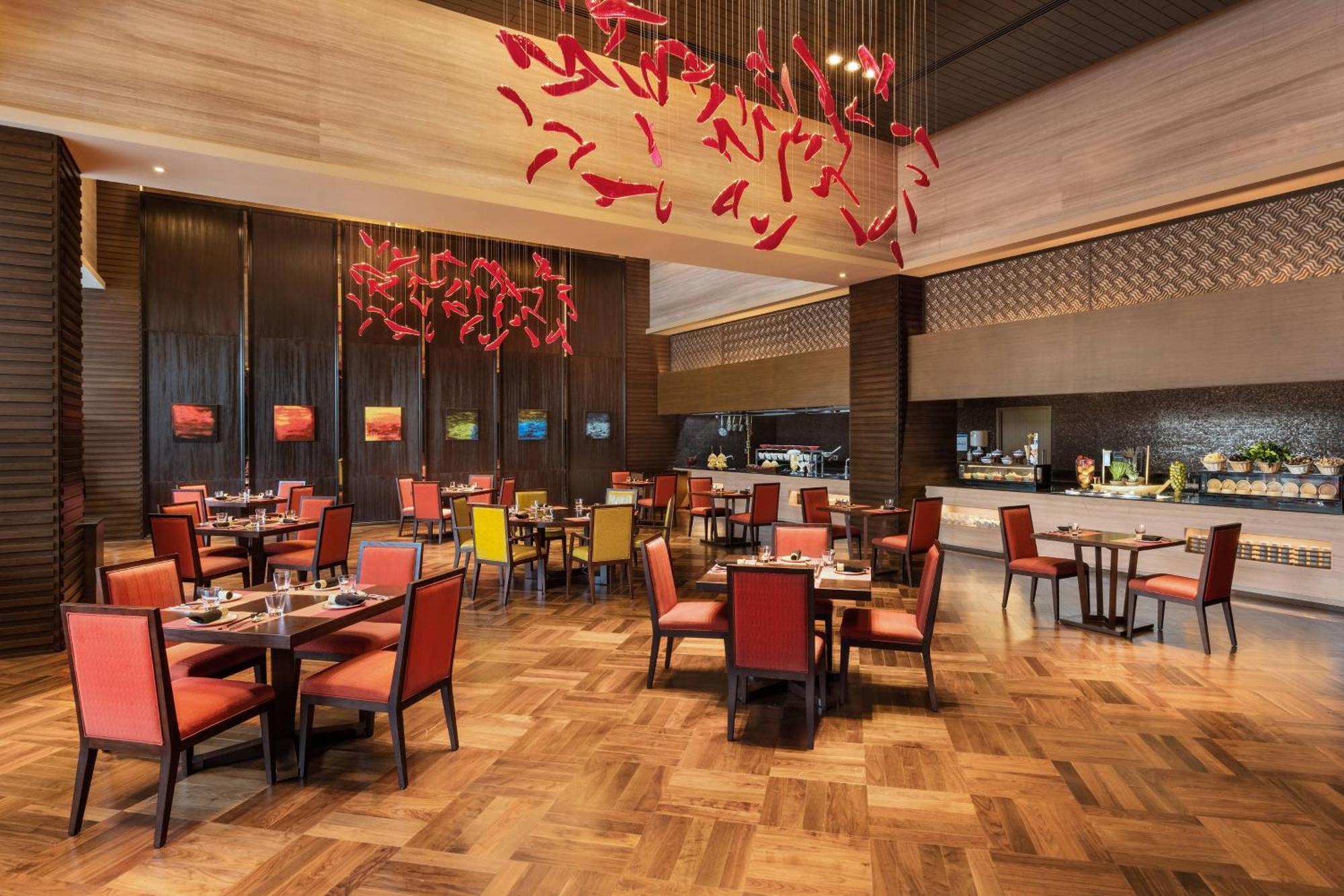 Sheraton Grand Bengaluru Whitefield Hotel & Convention Center Екстериор снимка