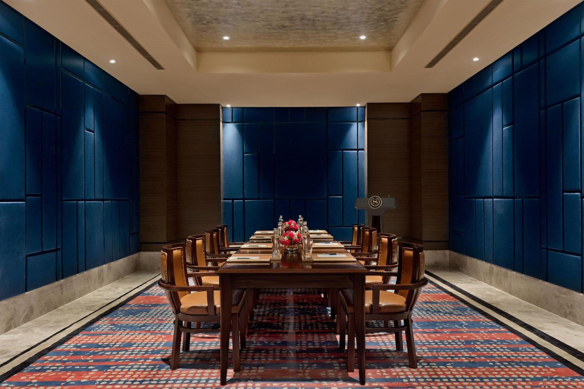 Sheraton Grand Bengaluru Whitefield Hotel & Convention Center Екстериор снимка