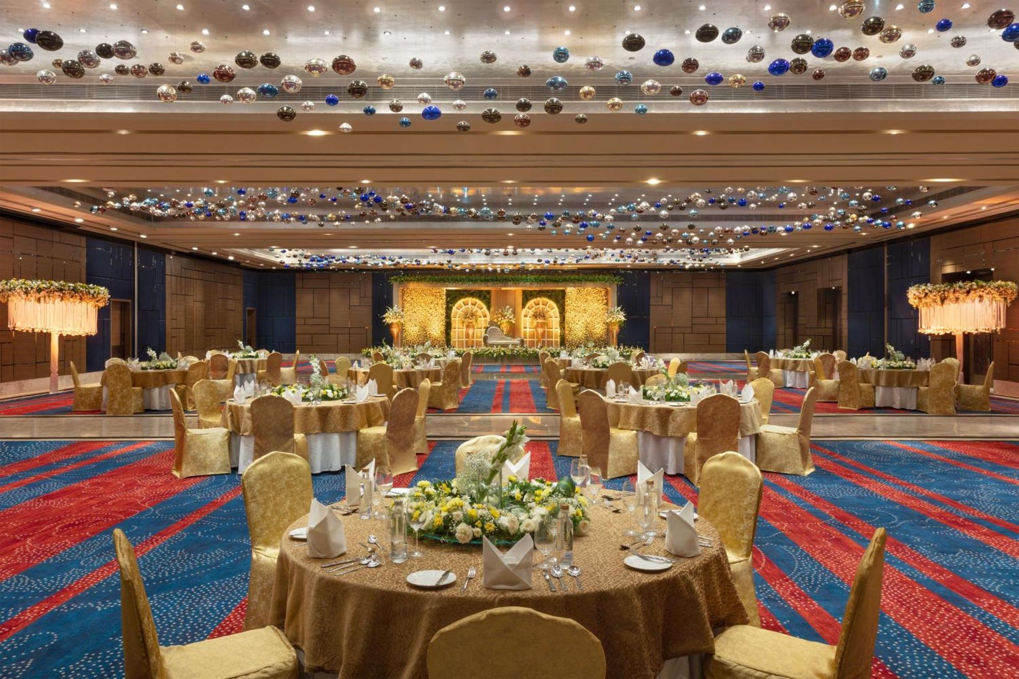 Sheraton Grand Bengaluru Whitefield Hotel & Convention Center Екстериор снимка