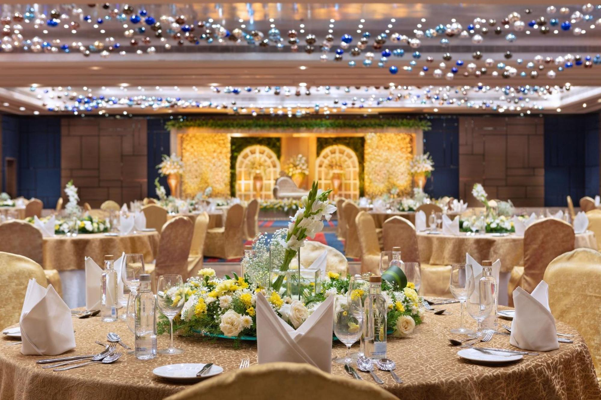 Sheraton Grand Bengaluru Whitefield Hotel & Convention Center Екстериор снимка