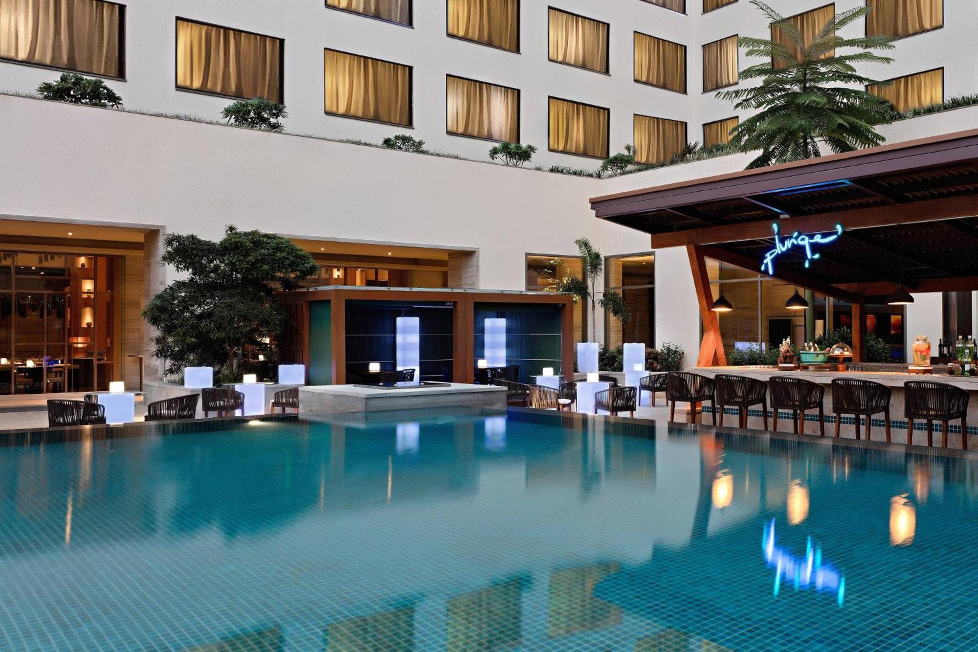 Sheraton Grand Bengaluru Whitefield Hotel & Convention Center Екстериор снимка