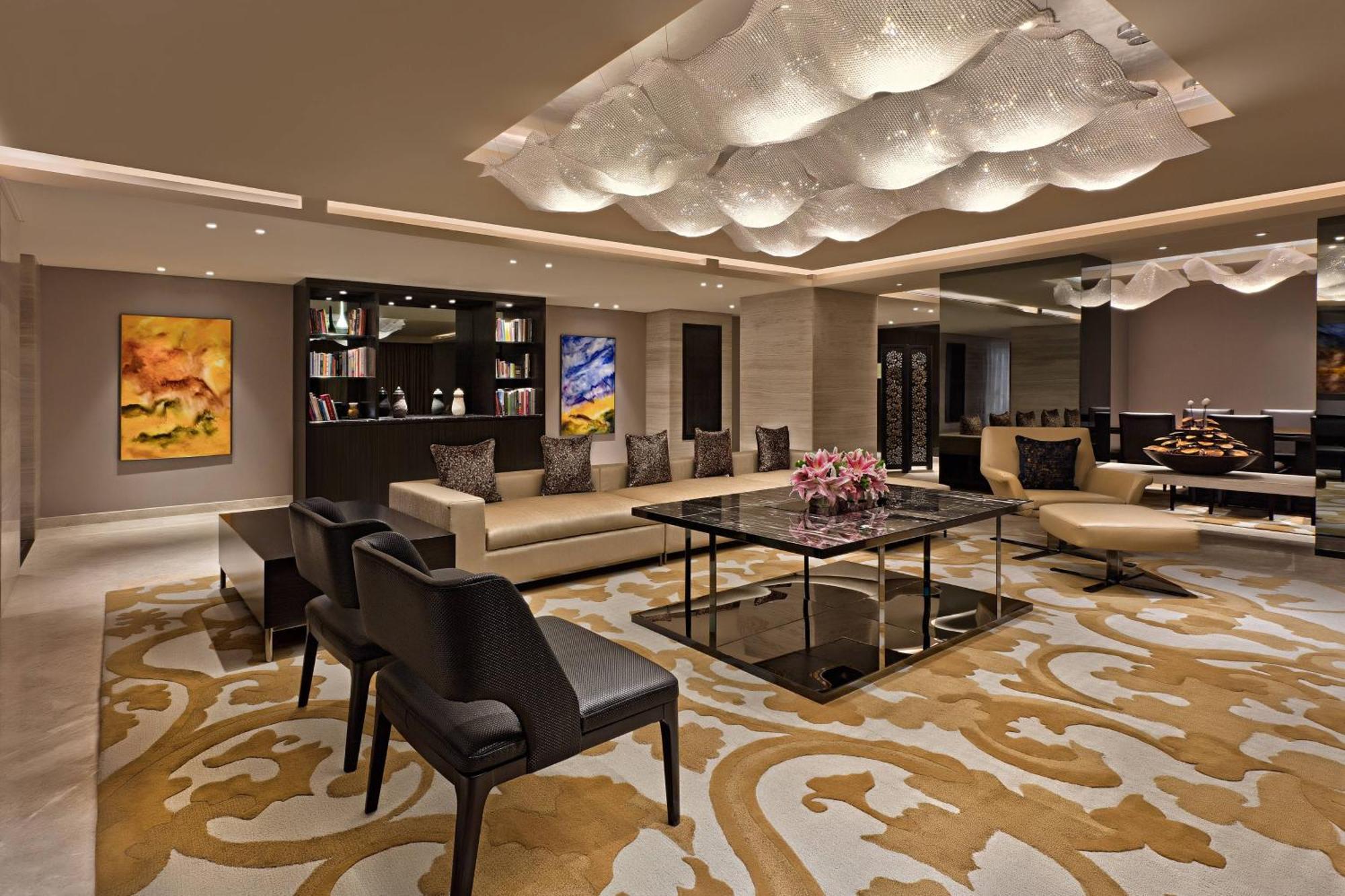Sheraton Grand Bengaluru Whitefield Hotel & Convention Center Екстериор снимка
